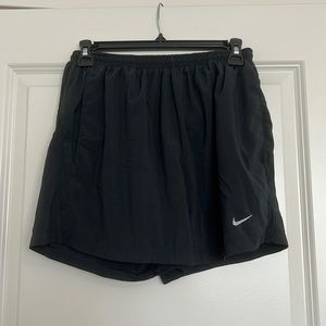 Nike running shorts 5in
